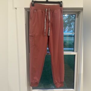 Figs Mauve scrub set with Elastic Cuffs and Drawstring Waist